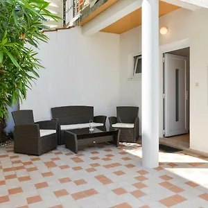  Appartement Mandic With Parking