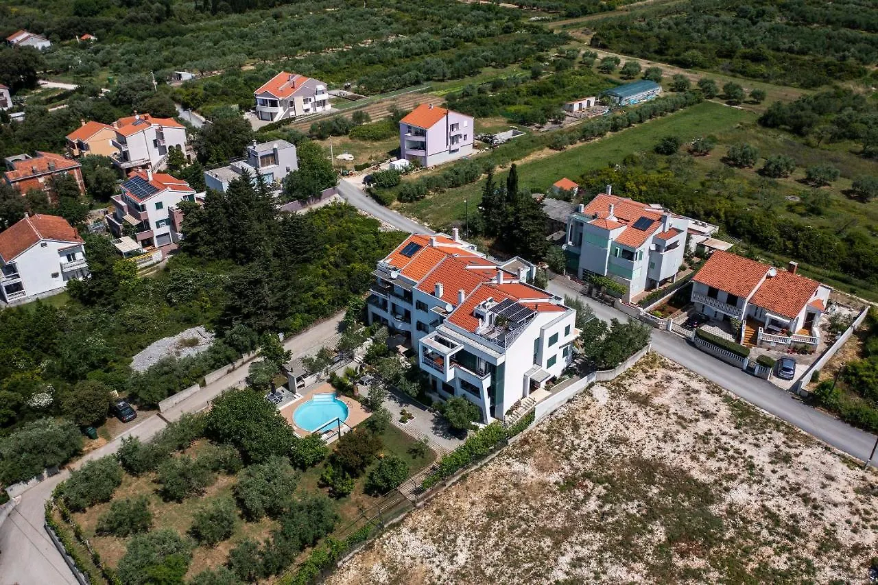 Apartments Vallis Rabiosa Задар