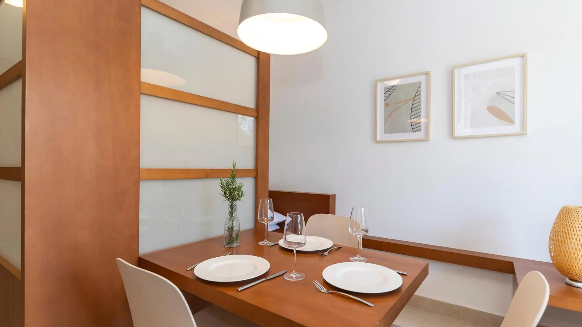 Apartments Vallis Rabiosa ザダル